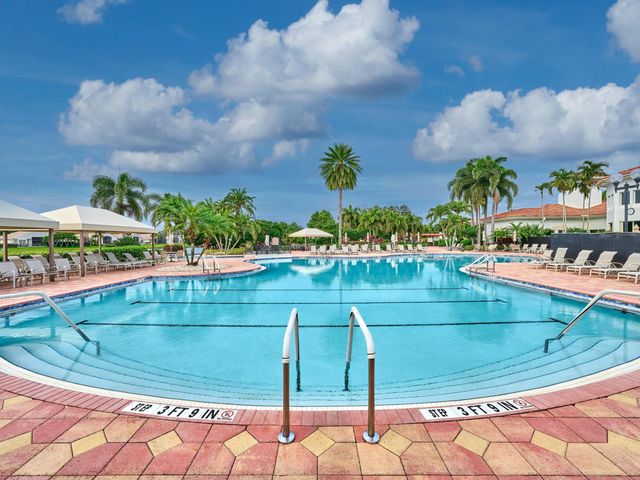 13452 Cordoba Lake Way, Delray Beach, FL 33446