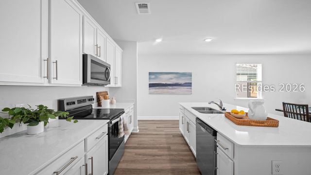 843 Sanctum St, Ridgeland, SC 29936