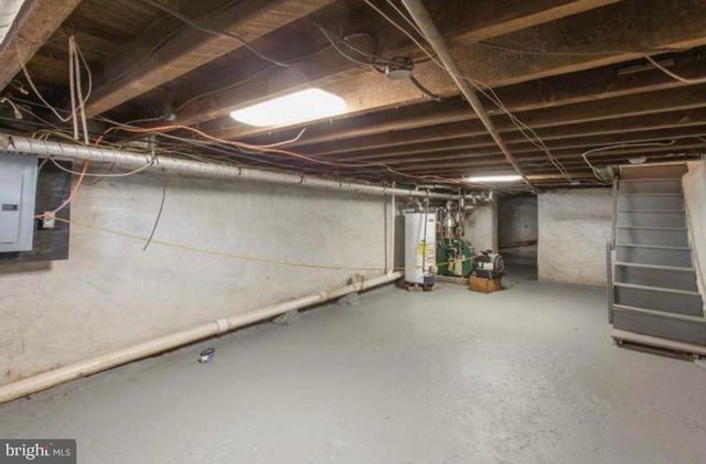 2012 NEWCOMB ST, Philadelphia, PA 19140