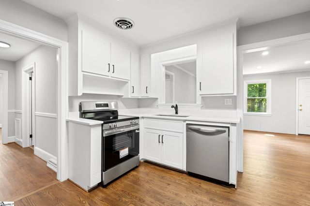 3104 Edwards Road, Taylors, SC 29687