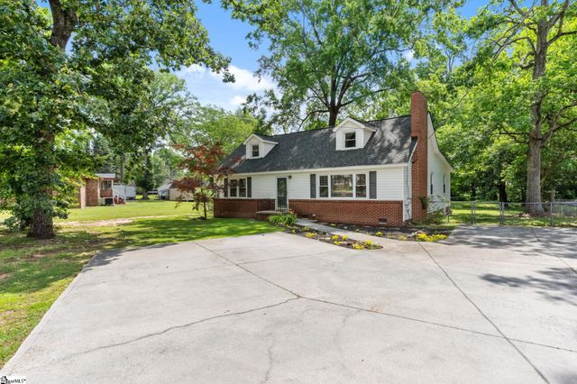 3104 Edwards Road, Taylors, SC 29687