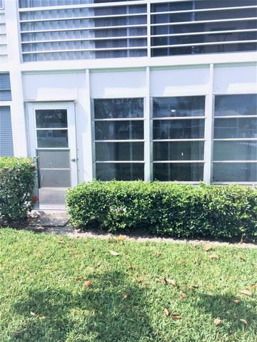 215 Windsor J, West Palm Beach, FL 33417