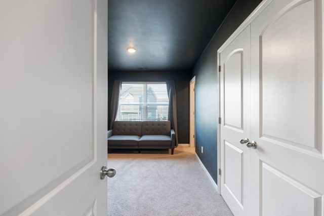 8110 Logan Dr, La Vergne, TN 37086