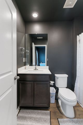 8110 Logan Dr, La Vergne, TN 37086