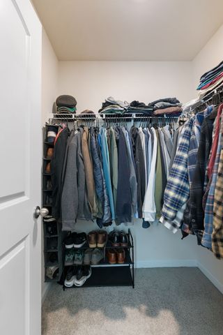 8110 Logan Dr, La Vergne, TN 37086