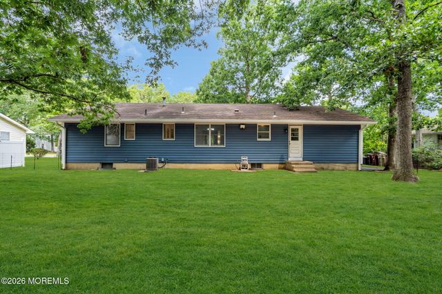36 Woodland Road, Bayville, NJ 08721