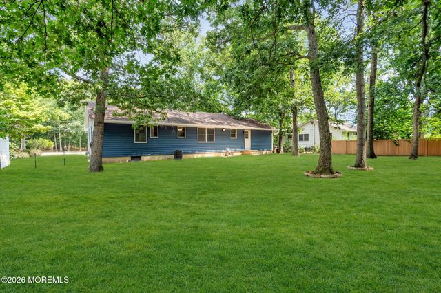 36 Woodland Road, Bayville, NJ 08721