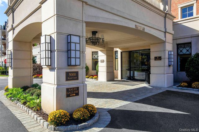 5000 Royal Court 5014, North Hills, NY 11040