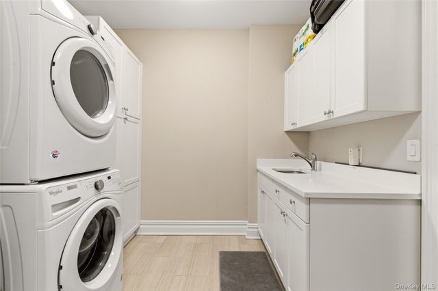 5000 Royal Court 5014, North Hills, NY 11040
