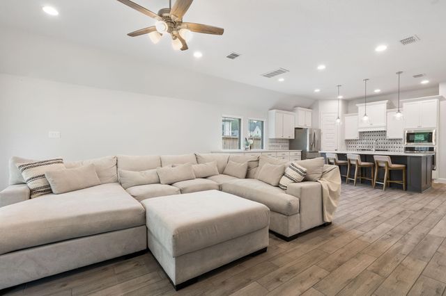 228 W Netleaf Court, Montgomery, TX 77316