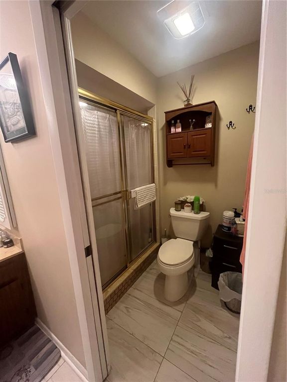 Image 27 of property listing at 202 E 127TH AVENUE, Tampa, FL 33612