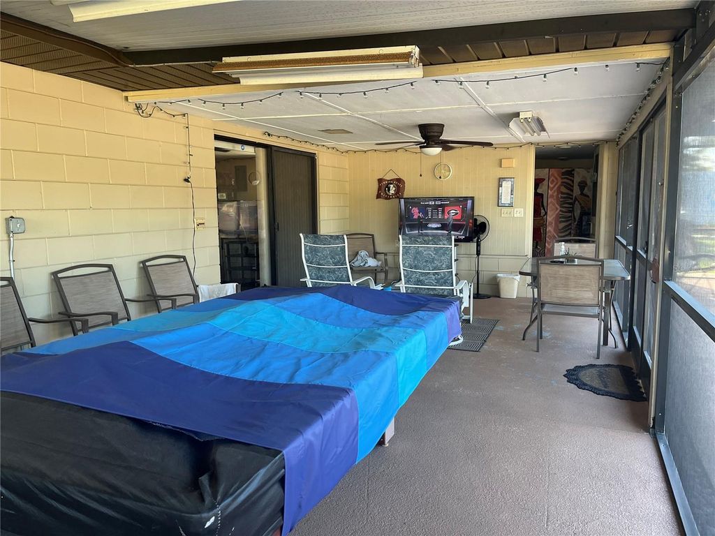 Image 5 of property listing at 202 E 127TH AVENUE, Tampa, FL 33612