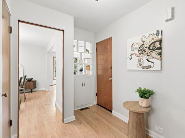 3232 N Nottingham Avenue, Chicago, IL 60634