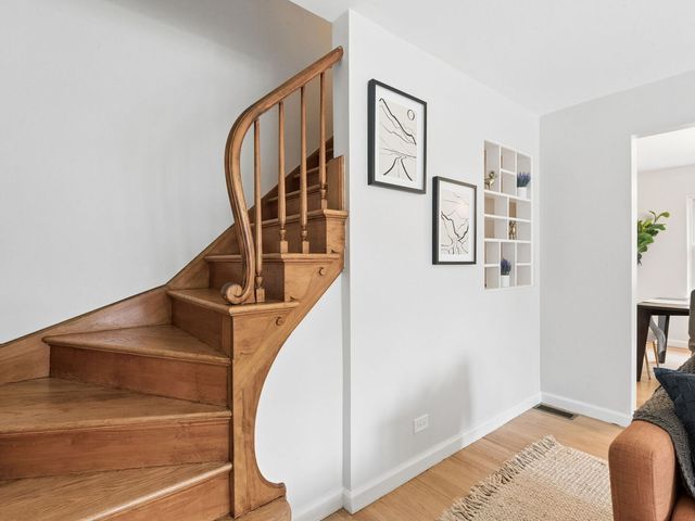 3232 N Nottingham Avenue, Chicago, IL 60634
