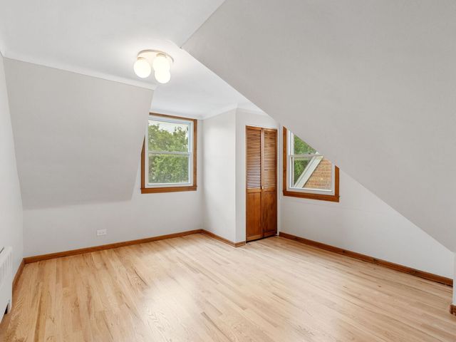 3232 N Nottingham Avenue, Chicago, IL 60634