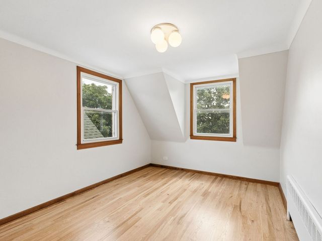 3232 N Nottingham Avenue, Chicago, IL 60634