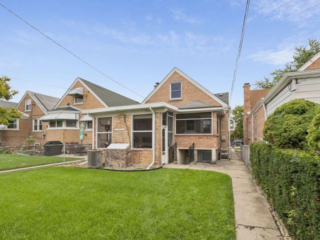3232 N Nottingham Avenue, Chicago, IL 60634