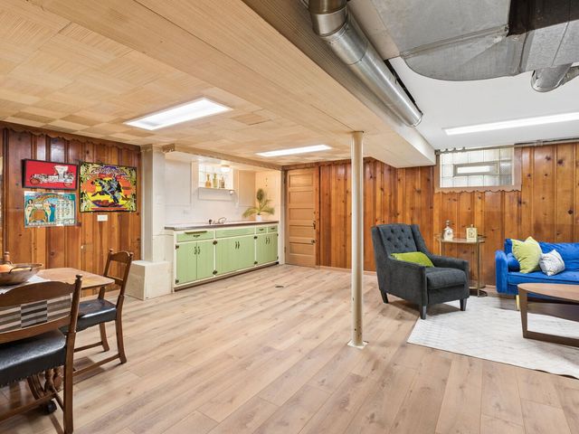 3232 N Nottingham Avenue, Chicago, IL 60634