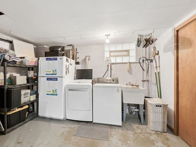 3232 N Nottingham Avenue, Chicago, IL 60634