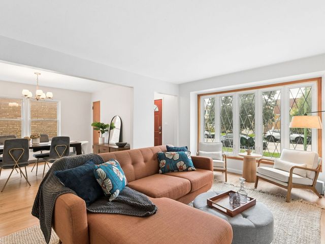 3232 N Nottingham Avenue, Chicago, IL 60634
