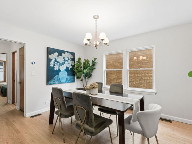 3232 N Nottingham Avenue, Chicago, IL 60634