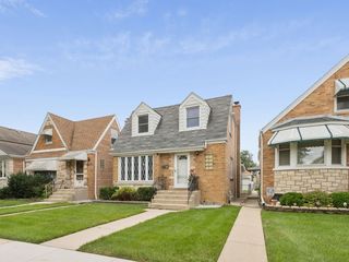 3232 N Nottingham Avenue, Chicago, IL 60634