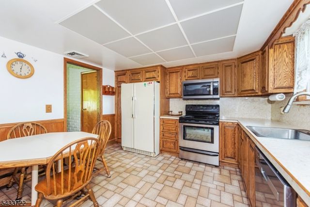 103 Mountain Rd, Hardyston Twp., NJ 07419