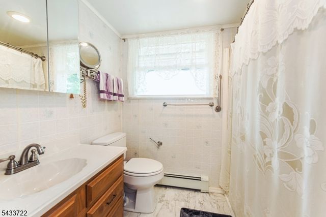 103 Mountain Rd, Hardyston Twp., NJ 07419