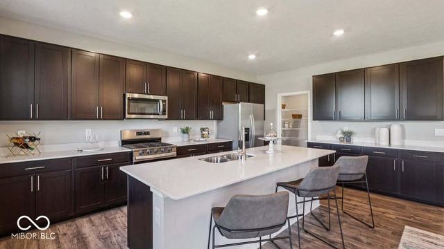 131 Ames Drive, Whiteland, IN 46184