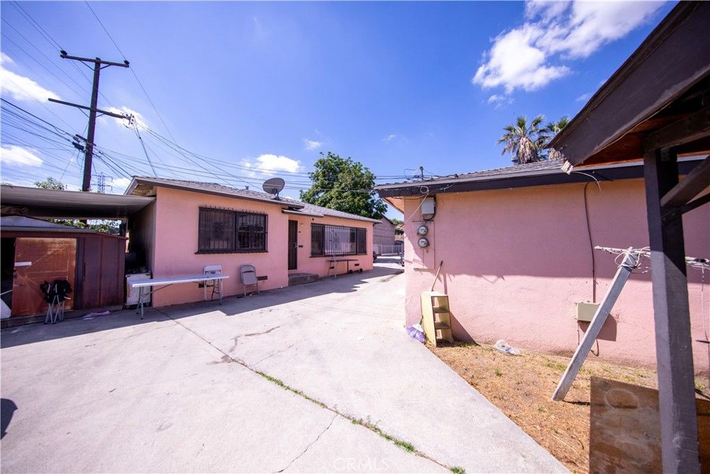 Image 12 of property listing at 8022 Felix, Bell Gardens, CA 90201