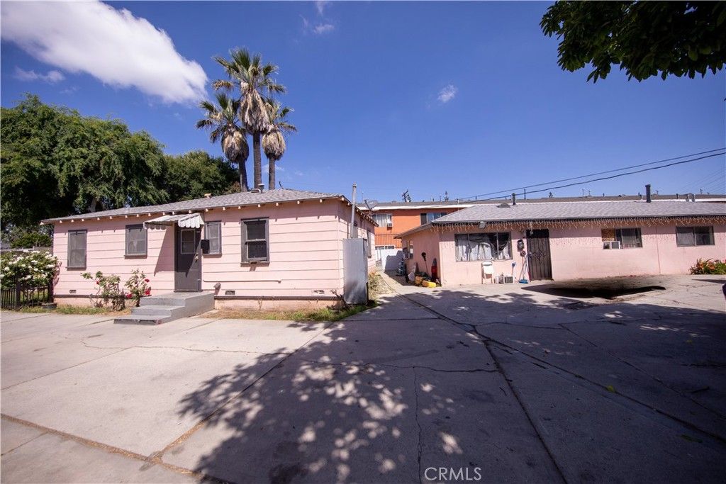 Image 13 of property listing at 8022 Felix, Bell Gardens, CA 90201