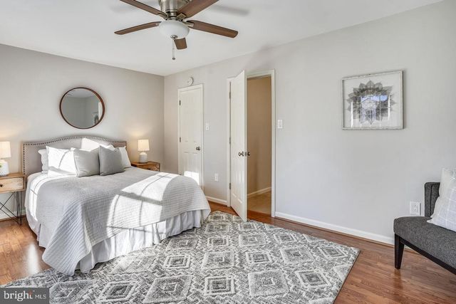 9929 HEMLOCK WOODS LN, Burke, VA 22015