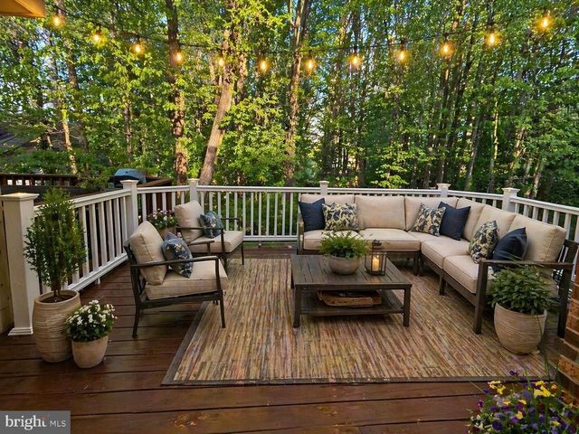 9929 HEMLOCK WOODS LN, Burke, VA 22015
