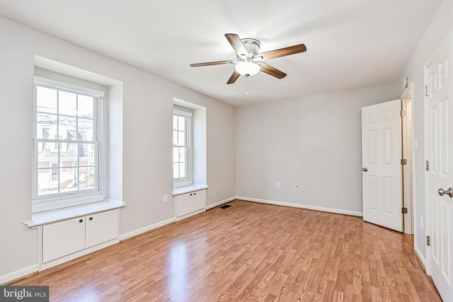 9929 HEMLOCK WOODS LN, Burke, VA 22015