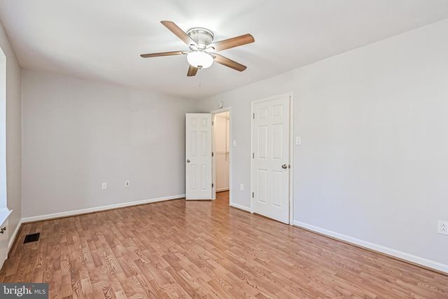 9929 HEMLOCK WOODS LN, Burke, VA 22015