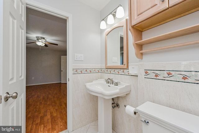 9929 HEMLOCK WOODS LN, Burke, VA 22015