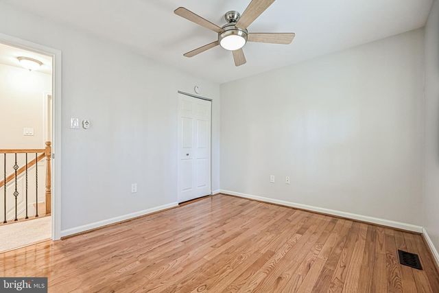9929 HEMLOCK WOODS LN, Burke, VA 22015