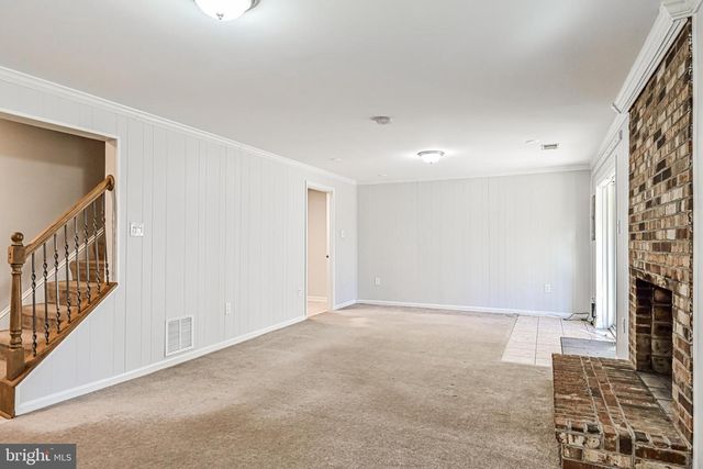 9929 HEMLOCK WOODS LN, Burke, VA 22015