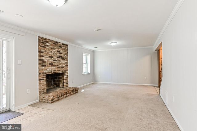 9929 HEMLOCK WOODS LN, Burke, VA 22015