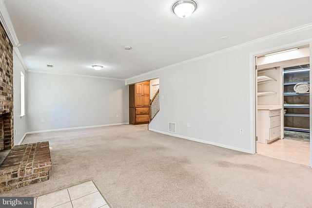 9929 HEMLOCK WOODS LN, Burke, VA 22015