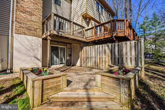 9929 HEMLOCK WOODS LN, Burke, VA 22015
