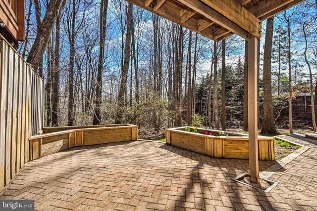 9929 HEMLOCK WOODS LN, Burke, VA 22015