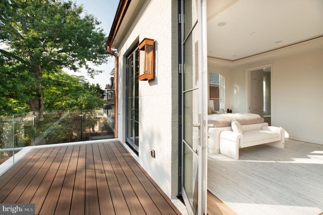 5427 POTOMAC AVE NW, Washington, DC 20016