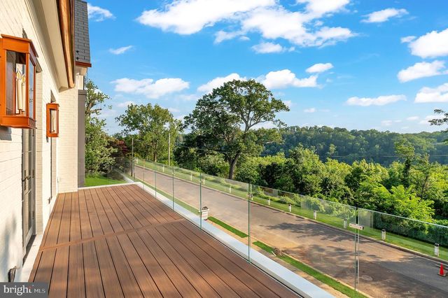 5427 POTOMAC AVE NW, Washington, DC 20016