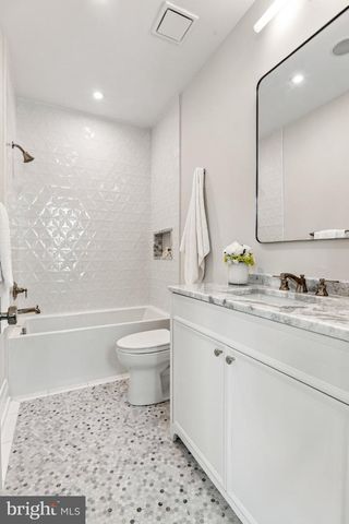 5427 POTOMAC AVE NW, Washington, DC 20016