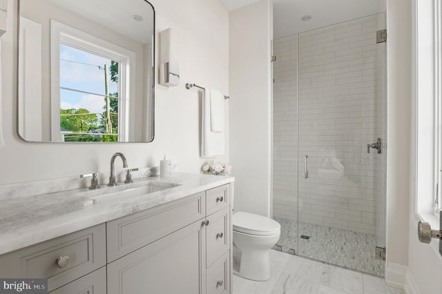 5427 POTOMAC AVE NW, Washington, DC 20016