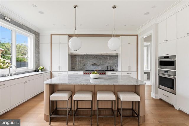 5427 POTOMAC AVE NW, Washington, DC 20016