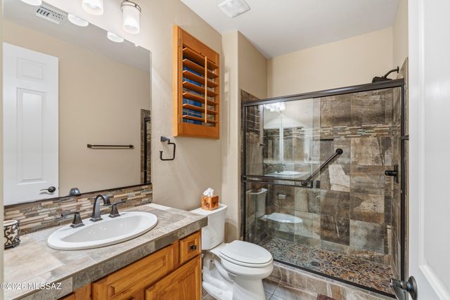 2304 E Madera Plateau Drive, Green Valley, AZ 85614