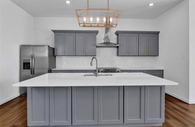 207 Edgewood Street B, Houston, TX 77011