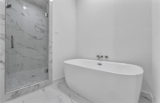 207 Edgewood Street B, Houston, TX 77011